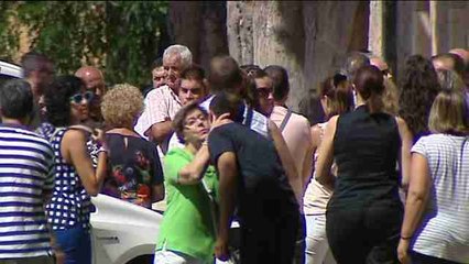 Cuenca despide a Laura y Marina mientras su presunto asesino se declara inocente