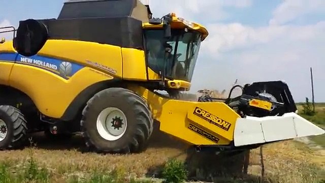 New Holland CX 7090 Elevation