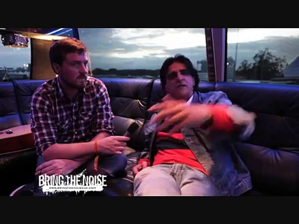 Jaz Coleman (Killing Joke) dislikes Bono (U2)