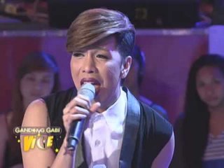 Скачать видео: WATCH: Vice Ganda, Arnel Pineda in duet on 'GGV'