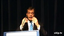 Nigel Farage, la Merkel e la marionetta Monti, 21.02.12