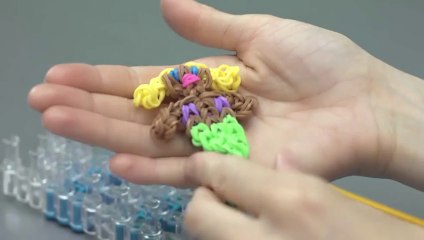 How to make a Mermaid Loom Band Charm.