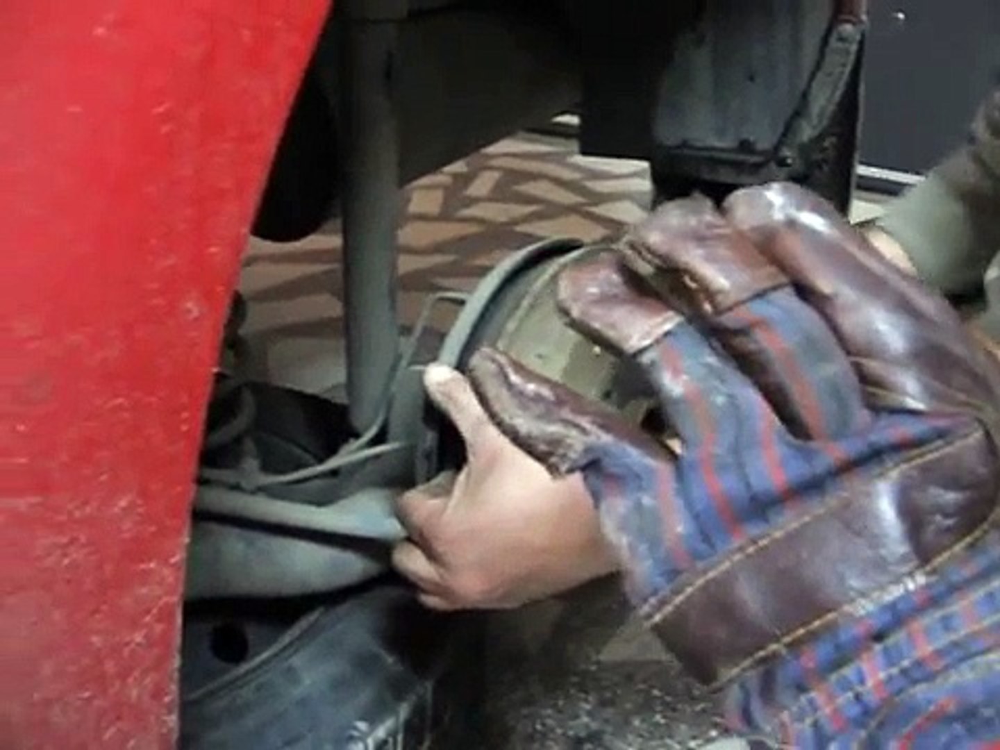Demontare tambur frână spate Dacia Logan 1,5 dCi - rulment - video  Dailymotion
