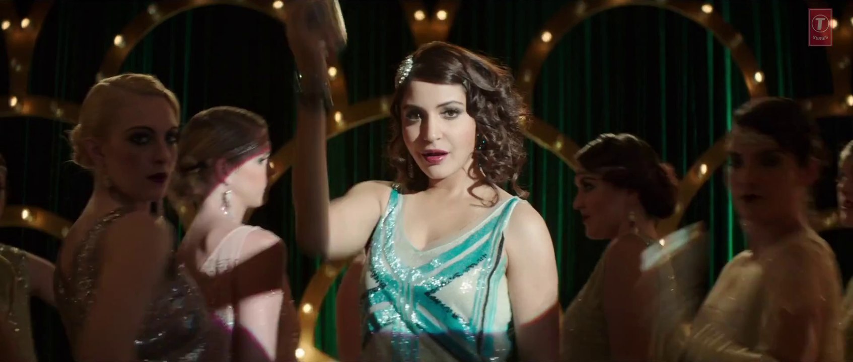 Girls Like To Swing - Video Song 1080p - Dil Dhadakne Do (2015)