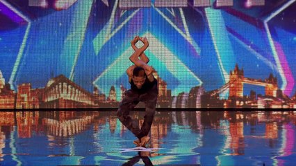 Un contorsionniste incroyable au Britain's Got Talent