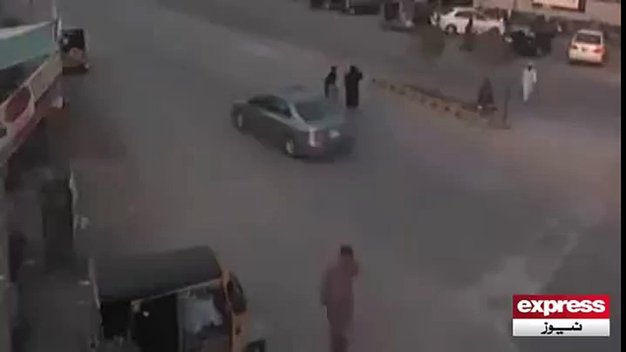 Unique accident on road