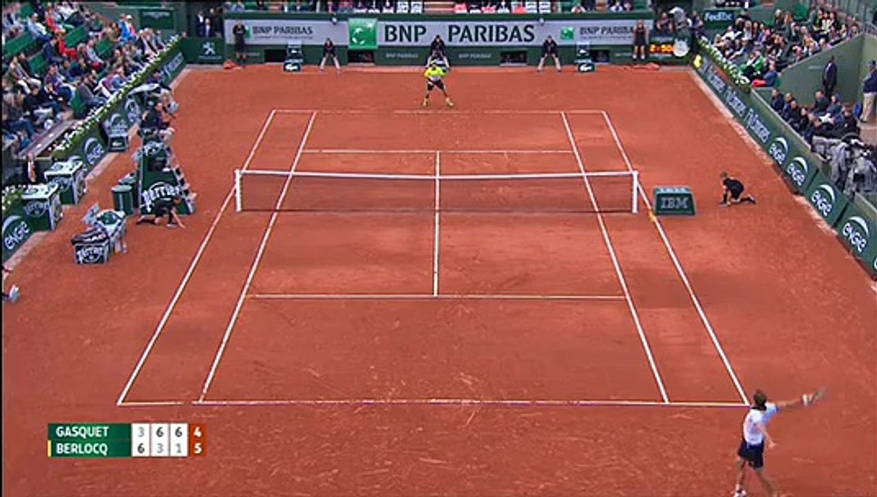 "But male tennis players don't grunt!"