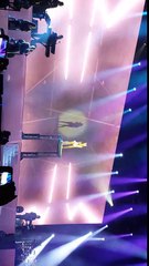 Ariana Grande - Love Me Harder + intro with Lovin' It (Live in Amsterdam)