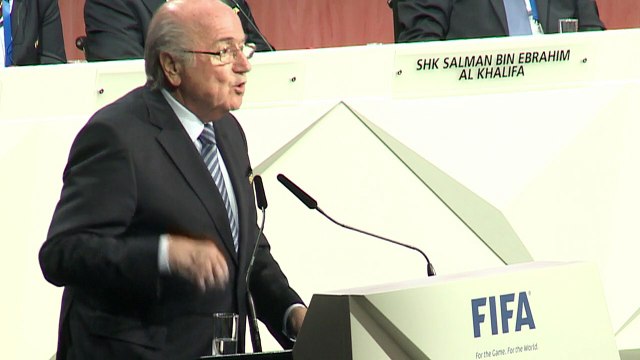 Fifa: un Blatter offensif défend la réputation du football