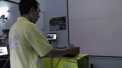 Máy chiếu xem bóng đá rẻ đẹp, tặng màn chiếu & Lắp đặt miễn phí (1)