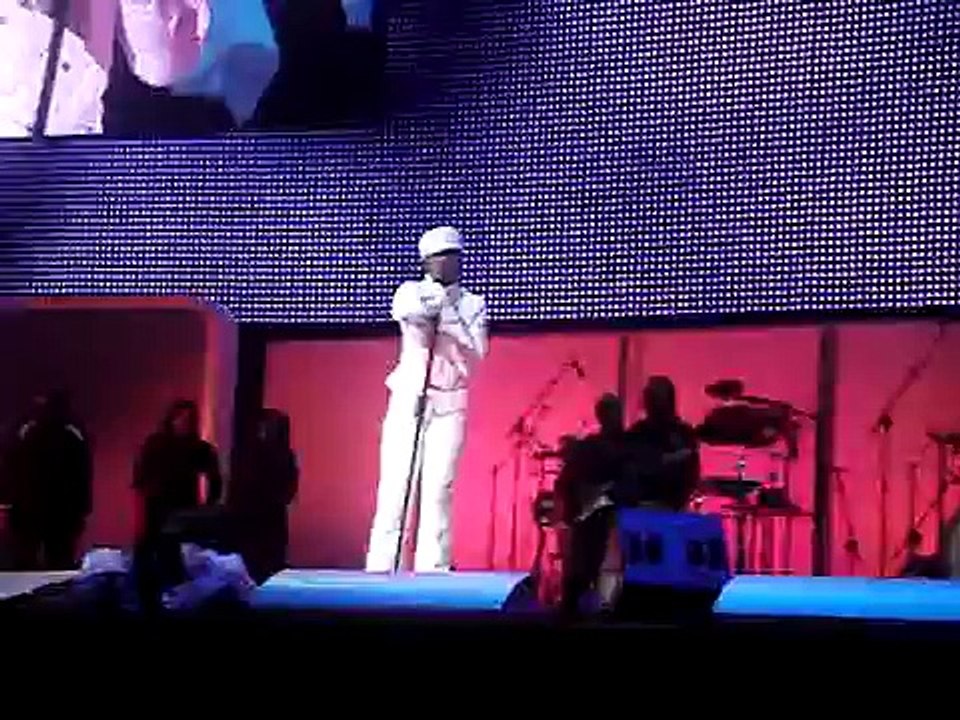 Whitney Houston (Medal Plaza) Olympic Games Torino 2006