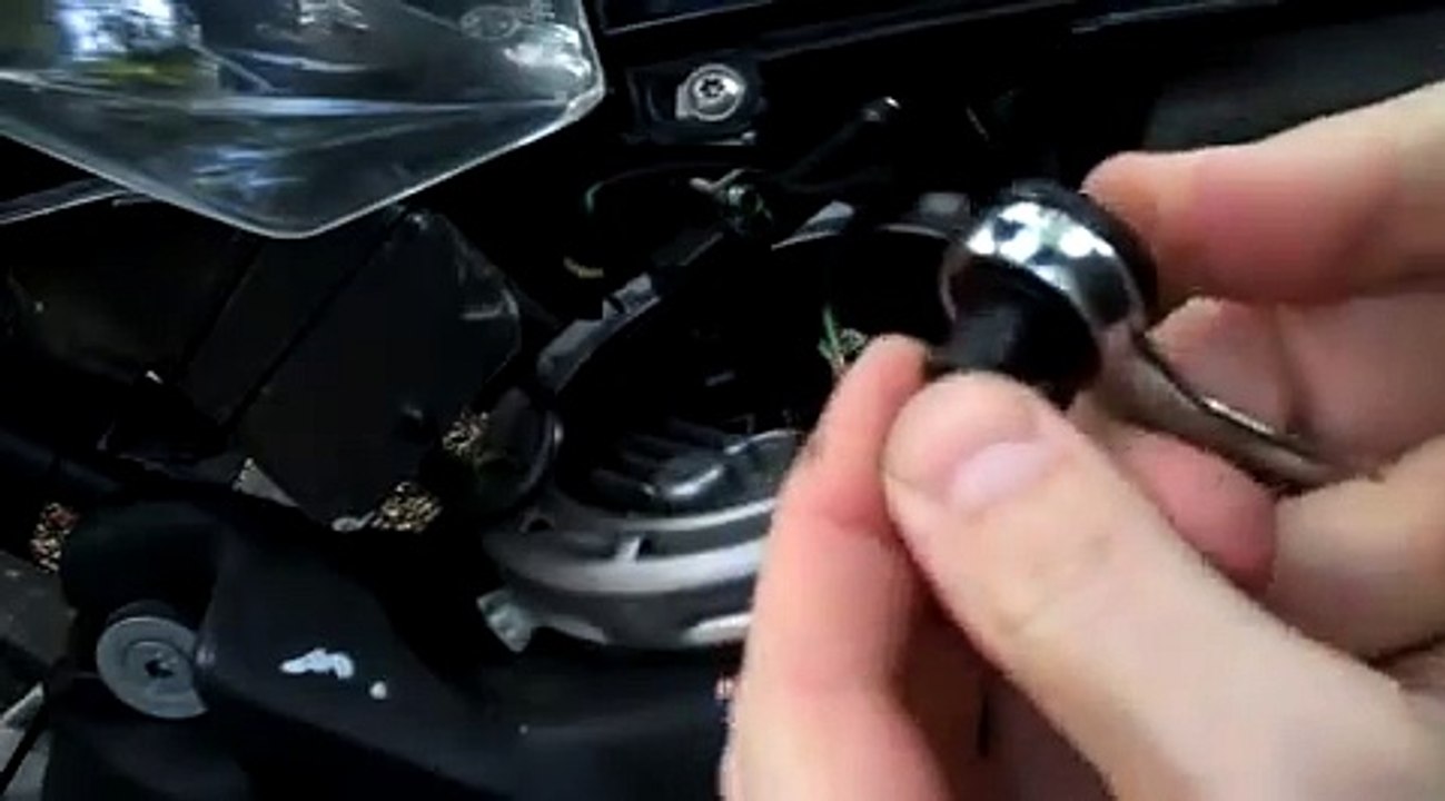 BMW R1200GS fuel pump controller bypass video Dailymotion