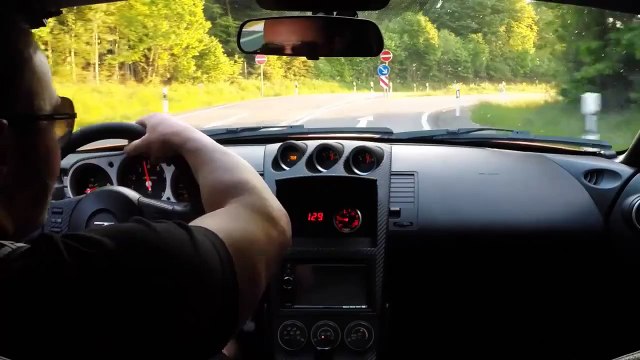 Porsche 991 GT3 VS Nissan 350Z Procharger... et tout à coup, un 3ème joueur éclate tout le monde!