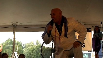 Ricky O'Boyd sings 'Suspicious Minds' Elvis Week 2008