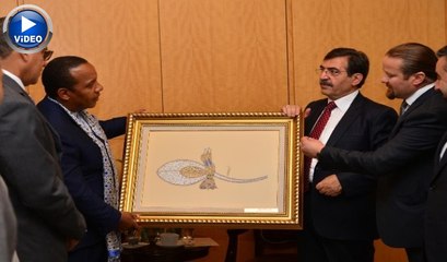 Bakanın esprisi ortamı kahkahaya boğdu