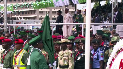 Nigeria: Buhari s'engage à régler 'les problèmes' du pays