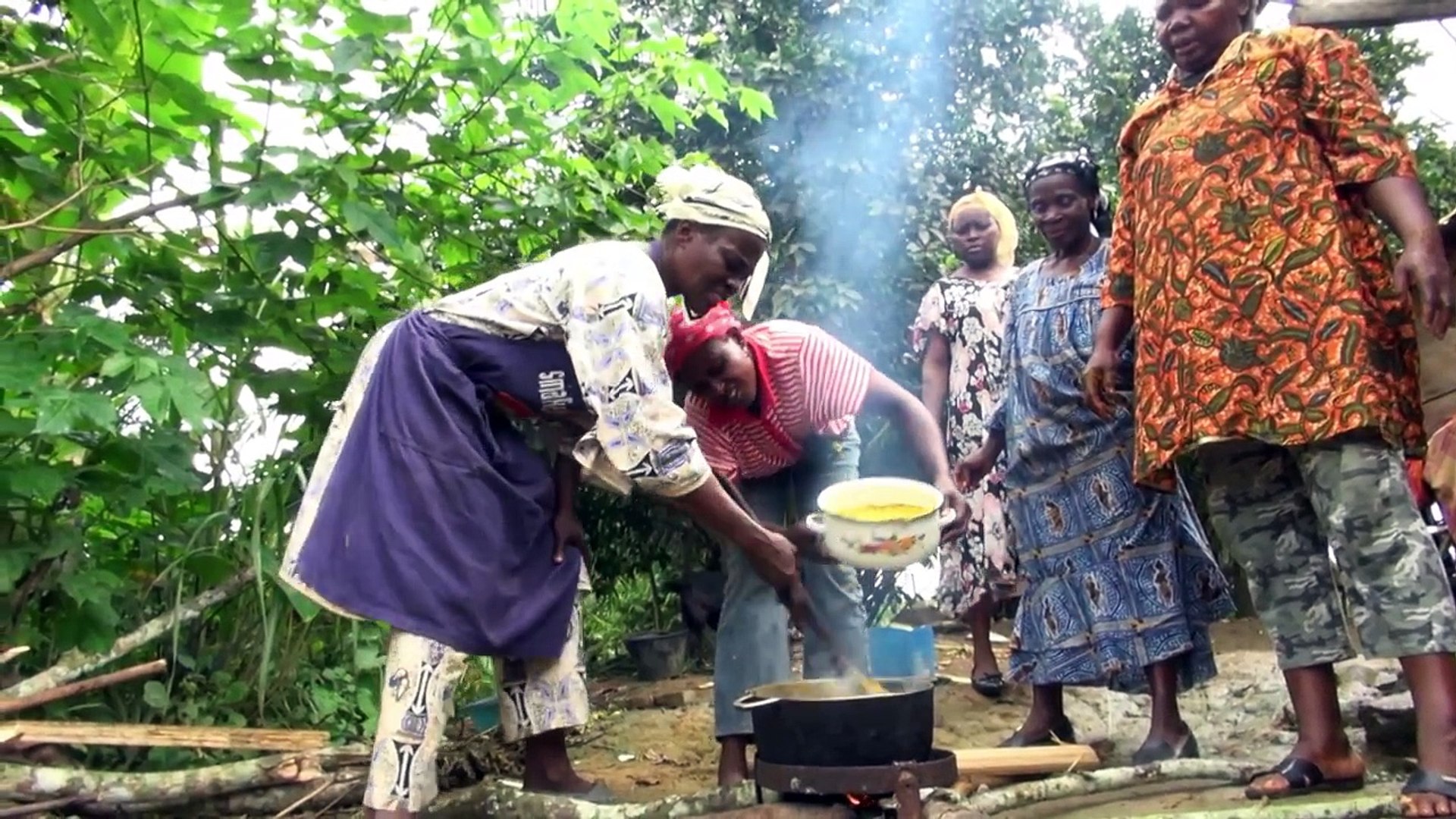 ⁣Women and forests: research for change