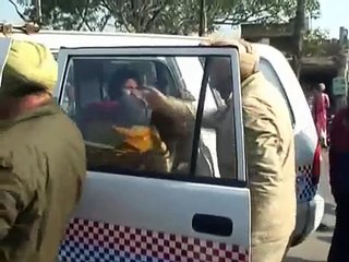 Punjab Police Man Beats Up Woman Accused of Theft