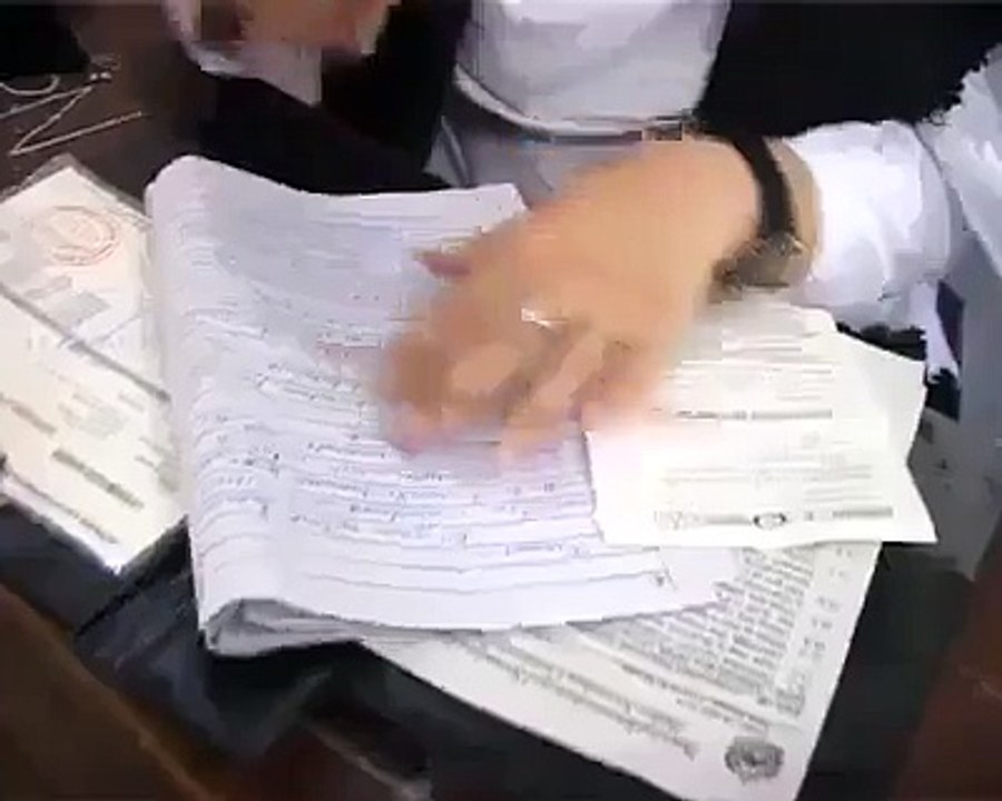 Must Watch - لڑکیاں زیادہ نمبر کیسے لیتی ہیں ، زرہ وڈیو دیکھیں