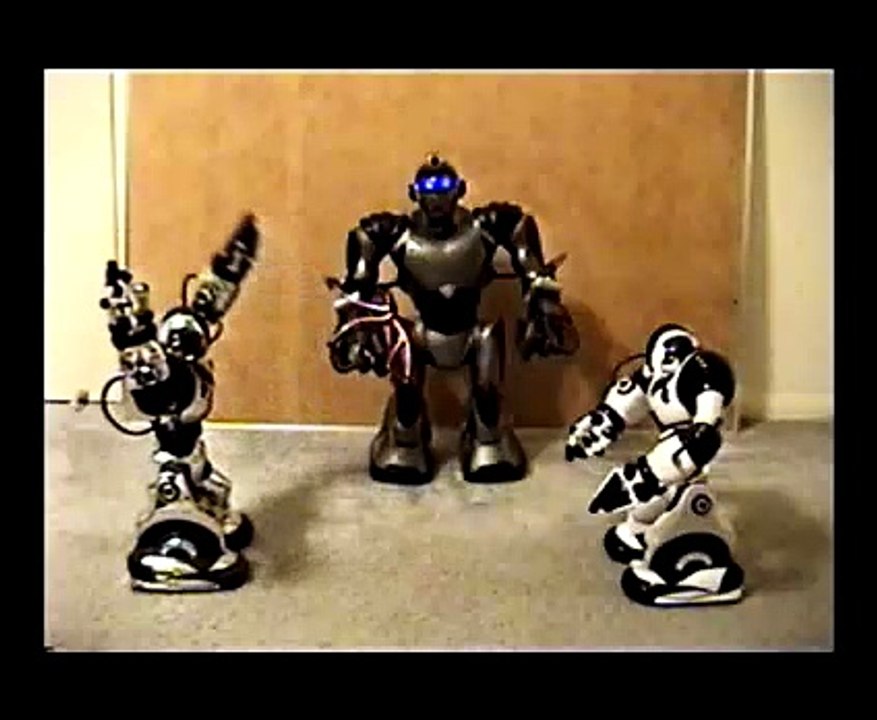 I AM THE ROBOT!