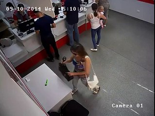 نہیں جی آپ کو تو کویٔ بھی نہیں دیکھ رہا