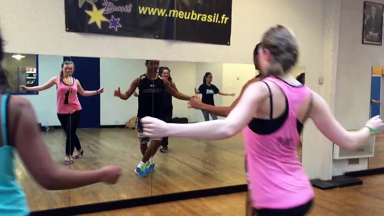 Falando Segredo - Exaltasamba // Cours de Samba & Danses Brésiliennes avec Meu Brasil - France