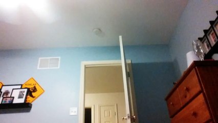 FNAF PIZZA broken Chica jumpscare (in real life)