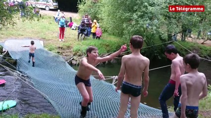 Pont-Aven. Les cabanes à la fête