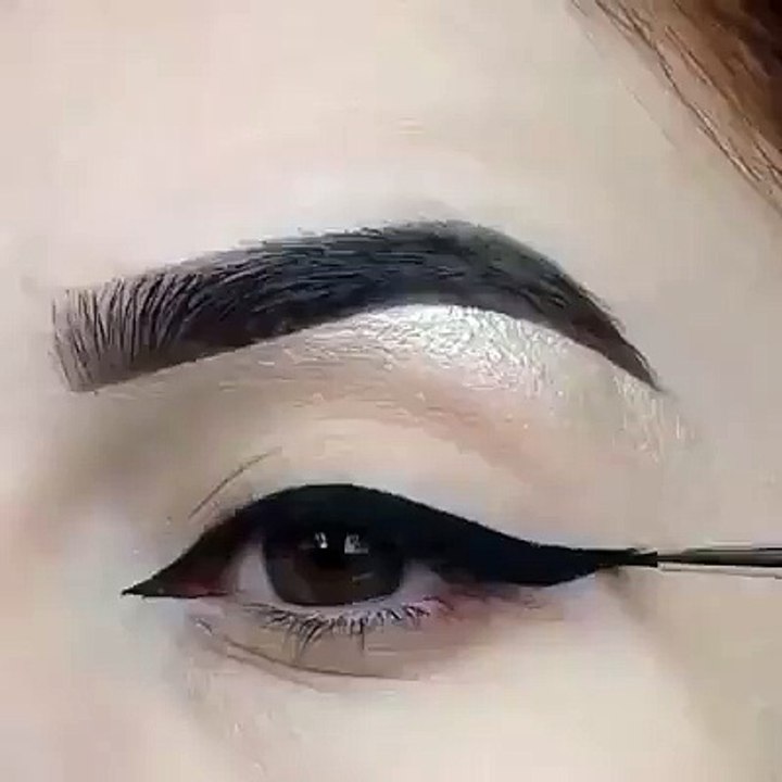 Pretty eye makeup