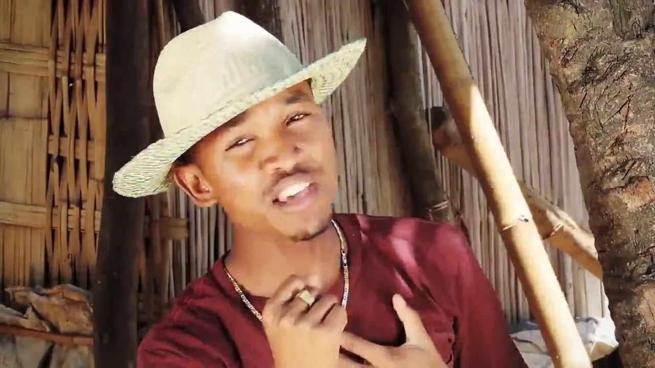 LAR'SON  -  Amaiza jôro   (gasy HD 2015 - malagasy)