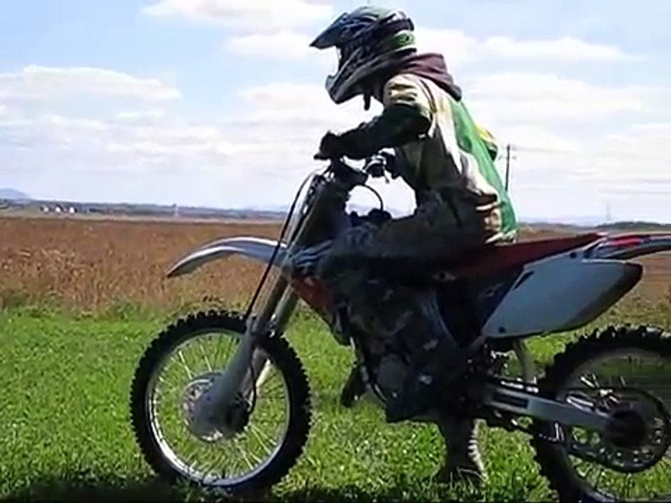 Dirt bike motocross cr 125 kx 125 burn wheelie