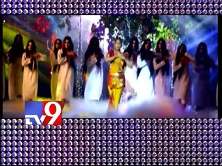 Shruthi Hassan,Anjali and Swathi targets top position in Tollywood