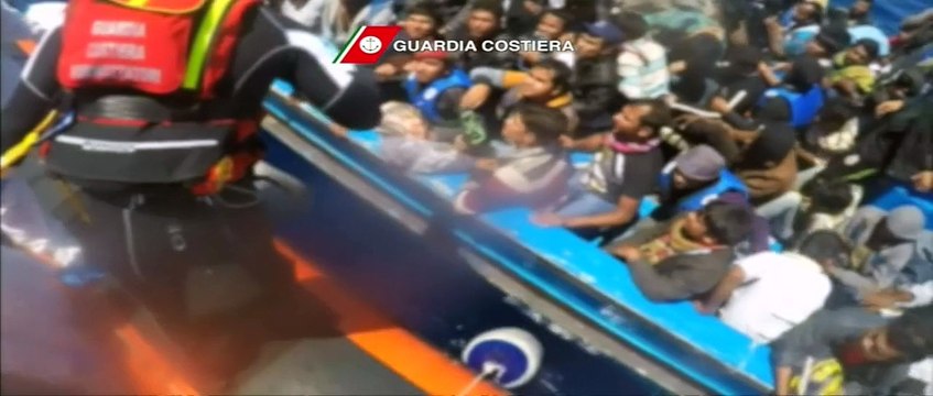 Italian navy rescues 4,000 migrants