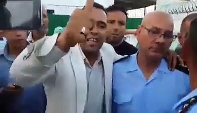 فرحة عارمة بعد الإفراج عن النقيب عماد الشريف، رئيس فرقة المراقبة الصحية والإقتصادية الذي نجح في الكشف عن الفساد