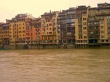 l'Arno in piena non scherza! / Ricordando l'Alluvione del '66 a Firenze Italia