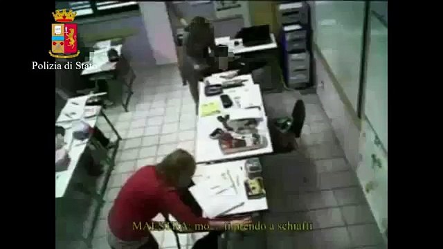 Andria: ARRESTATA DALLA POLIZIA INSEGNANTE DI UNA SCUOLA PRIMARIA PER MALTRATTAMENTI