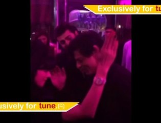 Farhan Saeed singing A Song in a party at Shahrukh Khans home