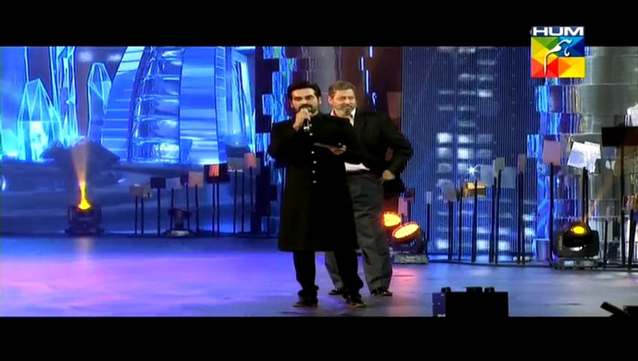 Saba Qamar Cried When She Recived Best Female Actress Award At Hum Tv Awards