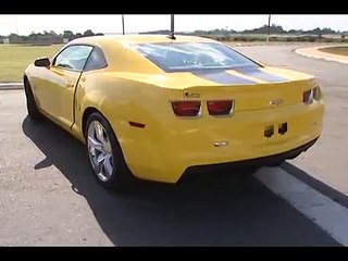 O piloto Carlos Cunha testa o Camaro amarelo!