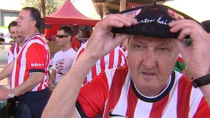 Las aficiones del Athletic de Bilbao y del FC Barcelona hacen bullir las calles de la capital catalana