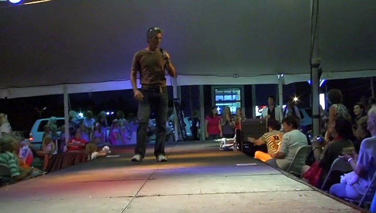 Stewart Duff sings 'Big Hunk Of Love' Elvis Week 2011