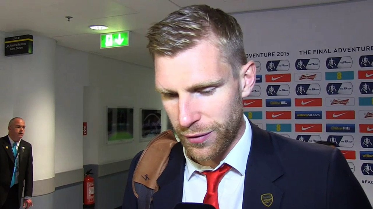 FA Cup: Mertesacker: Der Pokal liegt und wohl