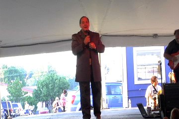 Ricky O'Boyd sings 'It's Now Or Never' Elvis Wek 2008