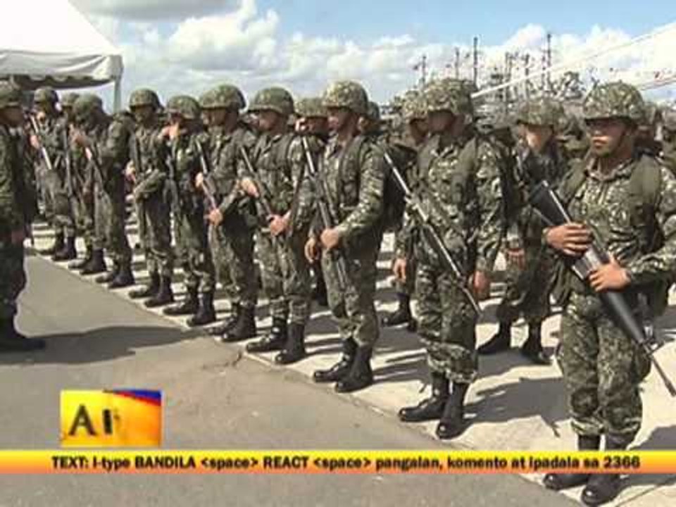 PNoy warns erring cops
