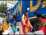 Chinese Embassy Involved in Attacking Falun Gong Float in Mexico