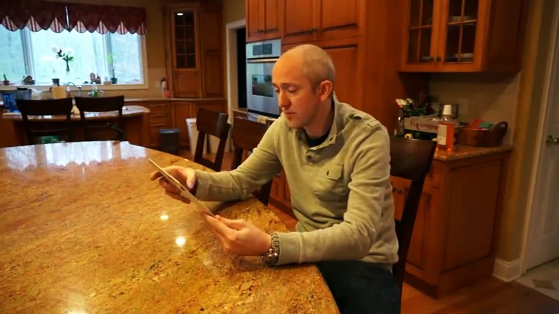 ⁣How To Make Money With Facebook Page In 2015 - Make More $1000 A Day Easy !