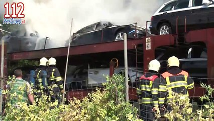 Autotrein in brand op spoor bij Terschuur