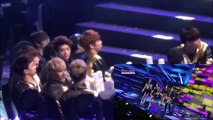 Exo watching 4minute perform @ 3rd Gaon Kpop Awards
