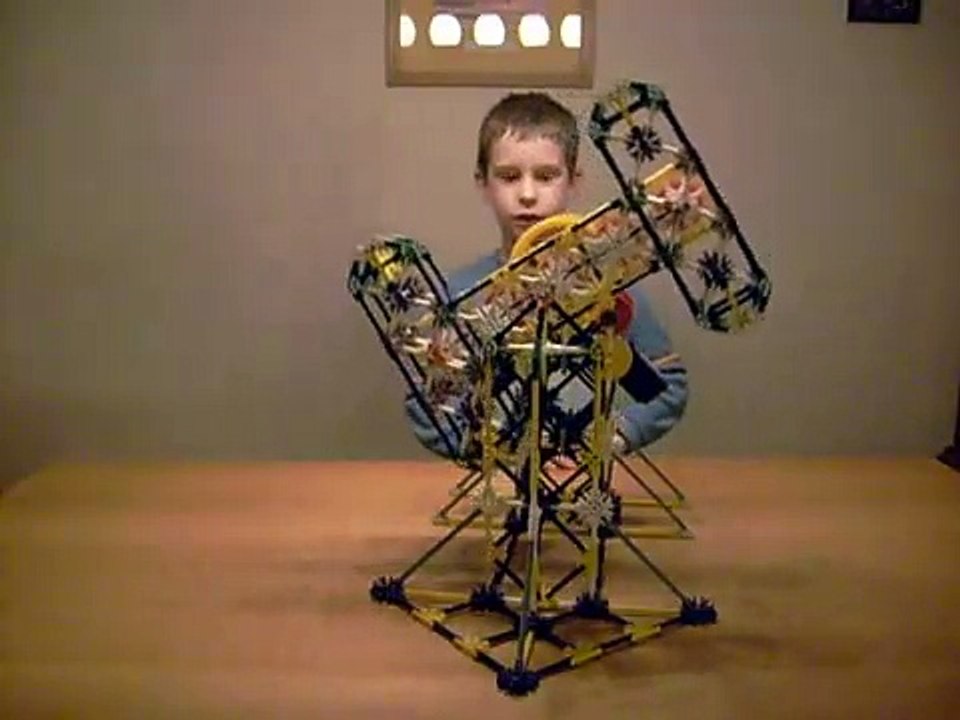 KNEX kinetic sculpture _______ wWw.doremalen.eu/knex