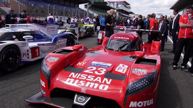 24 Heures du Mans - Les voitures prennent place pour la photo officielle !